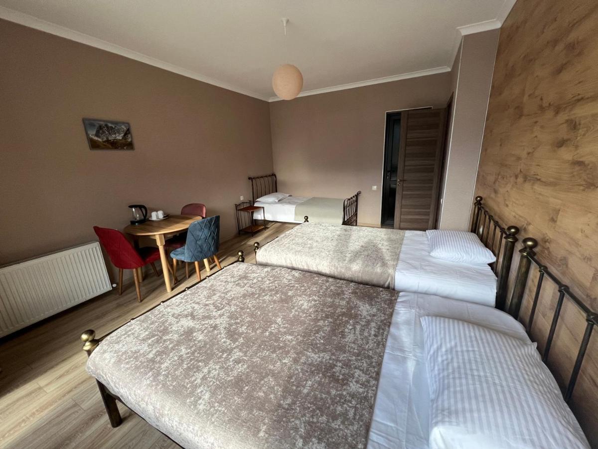 Hotel Old District à Kazbegi Extérieur photo