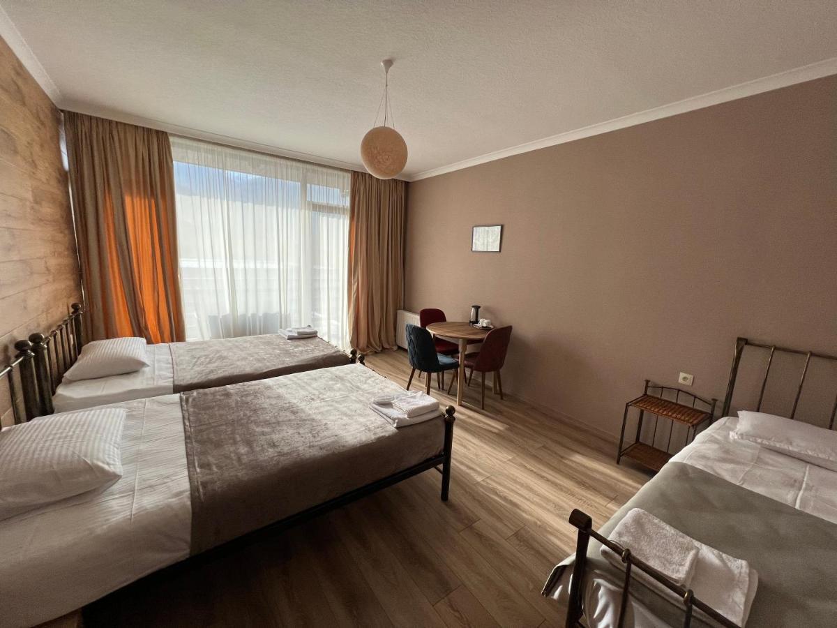 Hotel Old District à Kazbegi Extérieur photo