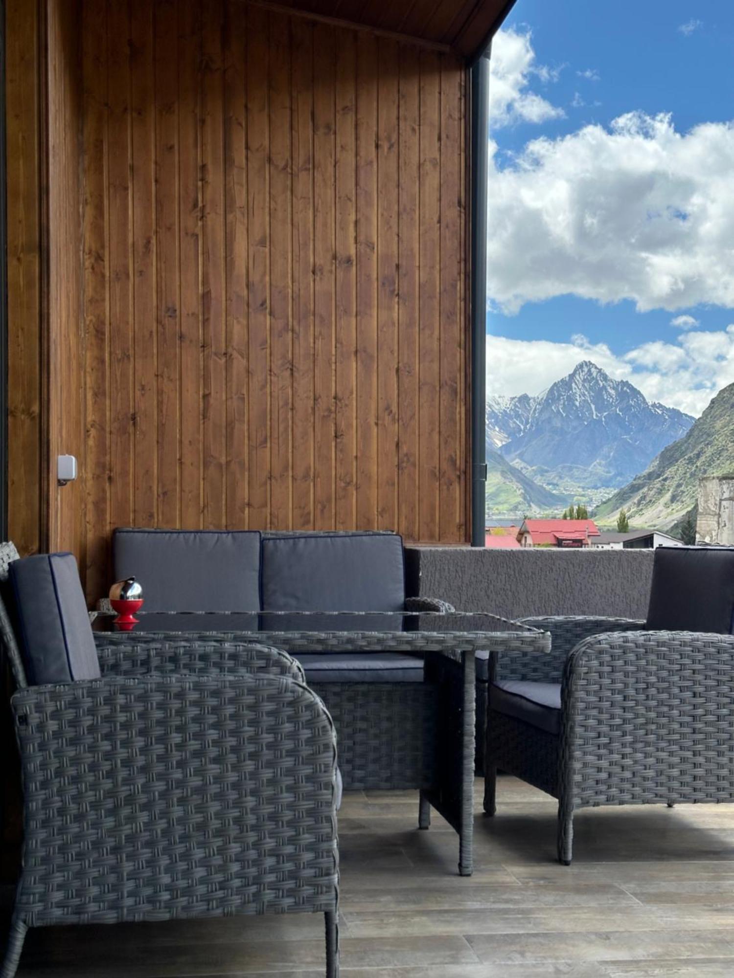 Hotel Old District à Kazbegi Extérieur photo
